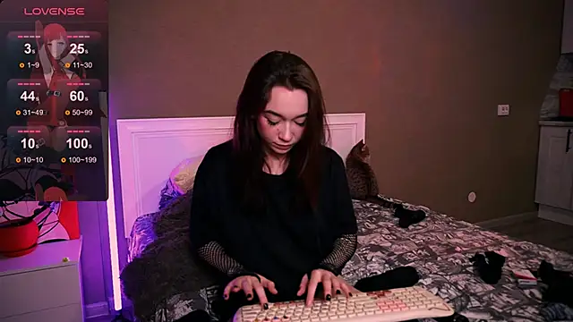 Snapshot of Kimiko__ chatting on 10.10.25 Kimiko   online show from 10.10.25