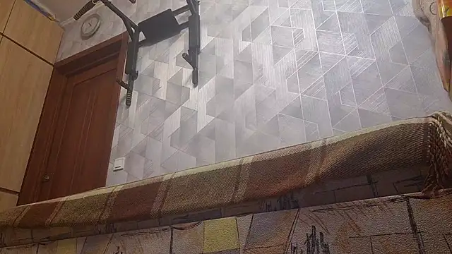 EstrellaWalters online show from 10.15.25