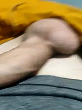 Snapshot of alonso202020 chatting on 11.02.25 alonso202020 online show from 11.02.25