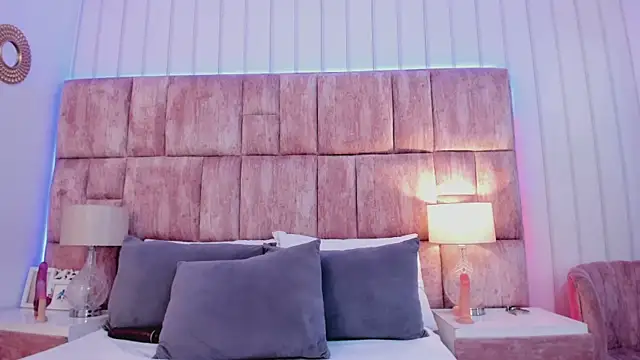 Snapshot of Cloesweet_1 chatting on 02.04.25 Cloesweet 1 online show from 02.04.25