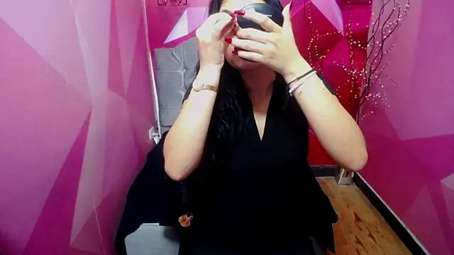 EMMA COLINSS online show from 12.16.24