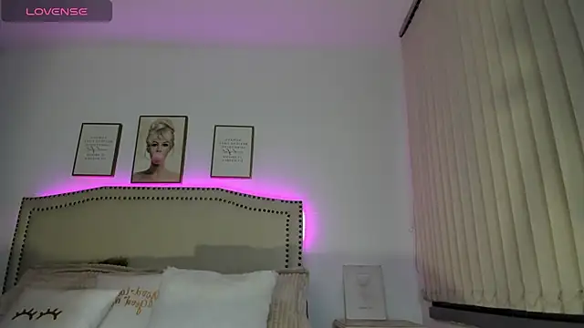 Emilly Rivera online show from 03.13.25