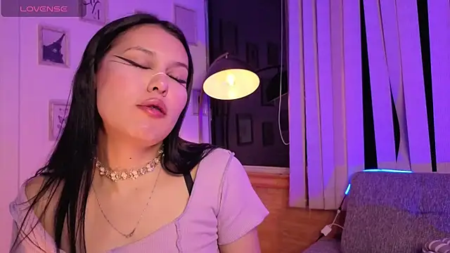 Emilly Rivera online show from 09.12.25