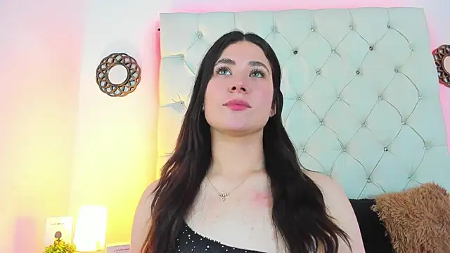 ValeryLovee online show from 12.14.24