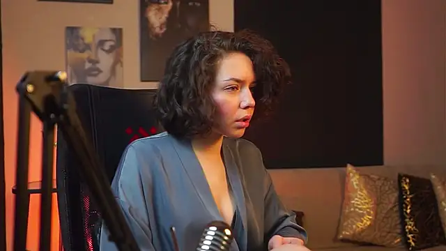 AngellaRoss online show from 12.12.24