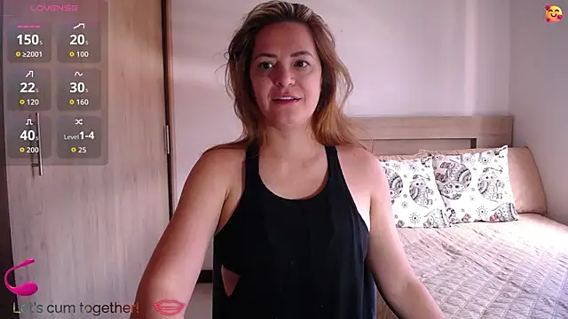 Snapshot of ParisW chatting on 06.16.26 ParisW online show from 06.16.26