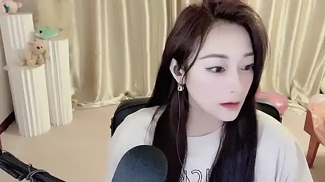 Daisy-77 online show from 01.13.25