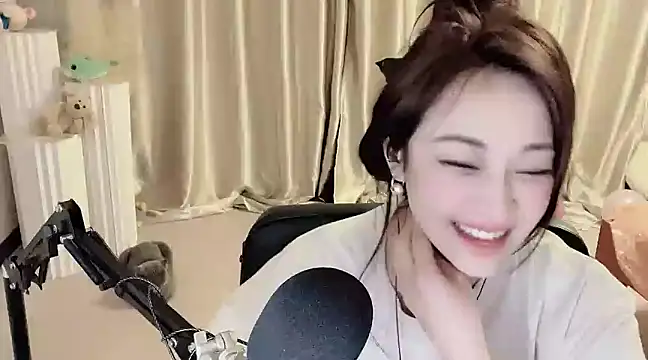 Daisy-77 online show from 01.13.25