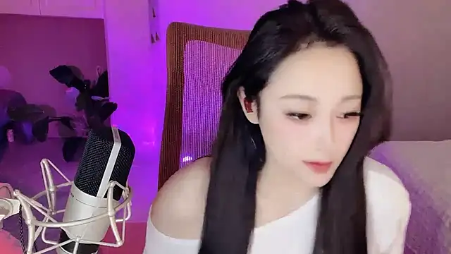 Daisy-77 online show from 11.17.25