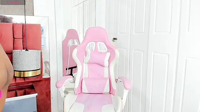 Snapshot of _Arlin_ chatting on 09.28.25 Arlin online show from 09.28.25