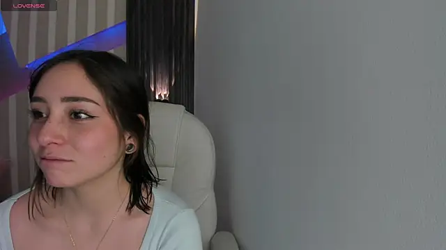 emily layton online show from 01.07.25