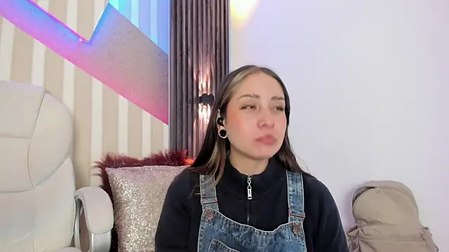 emily layton online show from 09.30.25