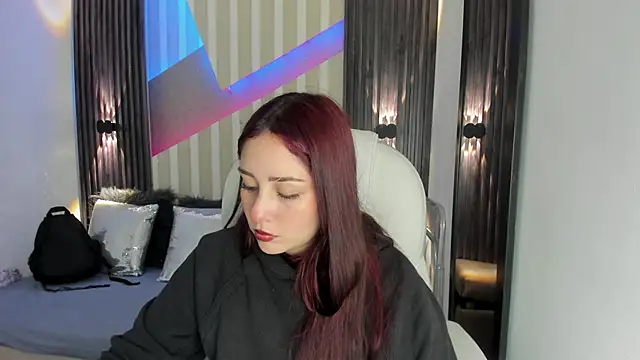 emily layton online show from 11.26.25