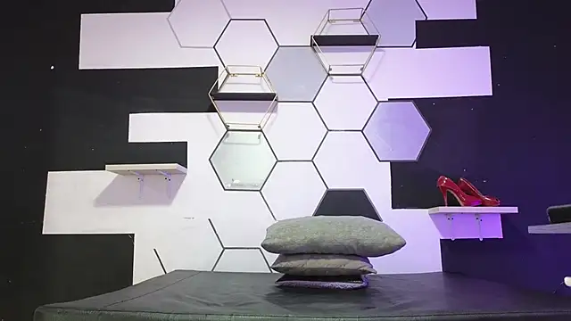 alondrabigtits online show from 09.18.25