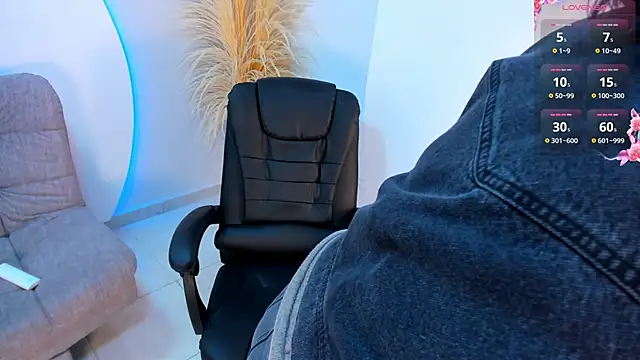 Ada Monroe10 online show from 09.19.25