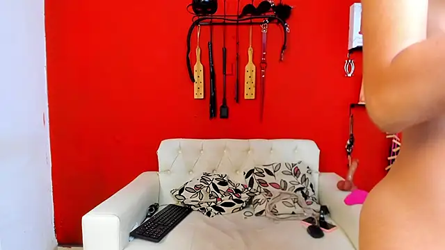 MIA SOPHIA1 online show from 01.28.25