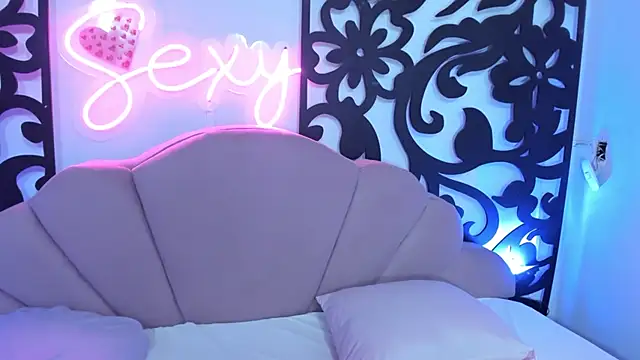 horny babyss online show from 03.15.25