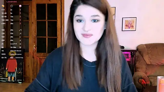 Snapshot of July_Slowdive chatting on 02.28.25 July Slowdive online show from 02.28.25