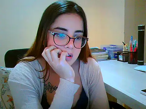 maliamiller online show from 11.08.25