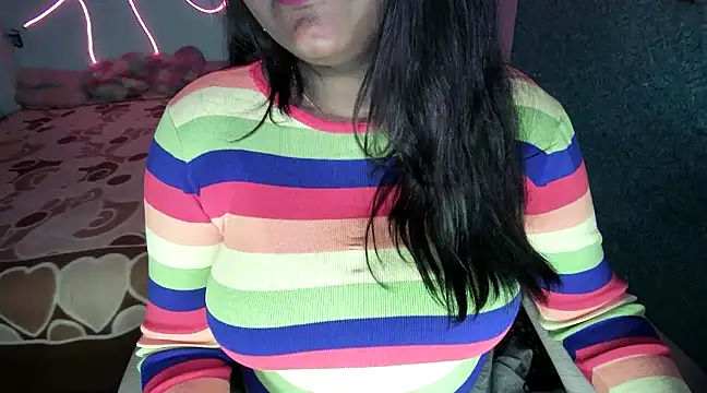 expression queen online show from 02.18.25