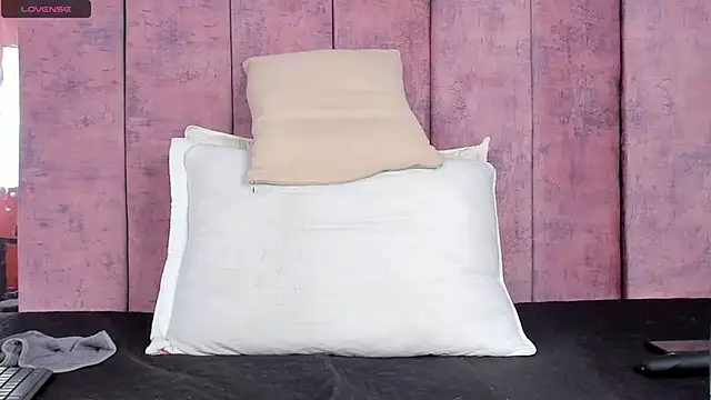 AshlieRoberts online show from 12.19.24