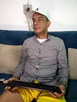 latinmartin73 online show from 01.24.25