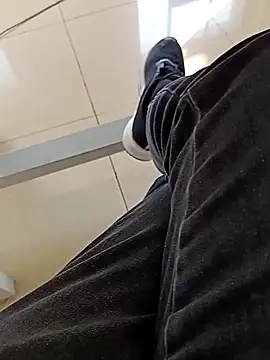 huzi518 online show from 11.13.25