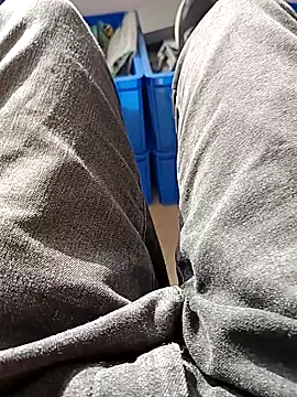 huzi518 online show from 11.27.25