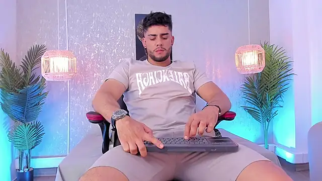 Colt Perci online show from 01.18.25