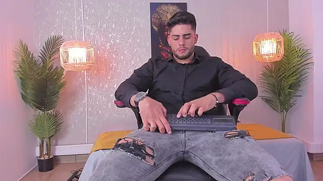 Colt Perci online show from 01.21.25