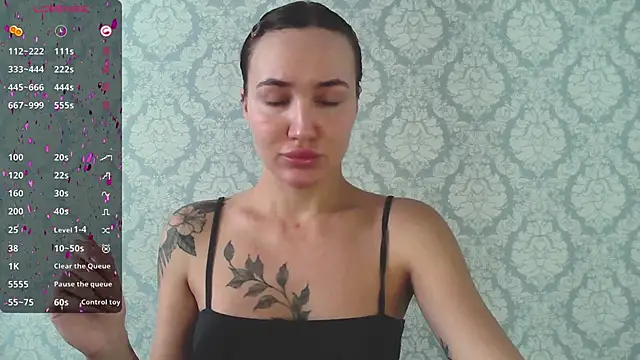 Stasia Queen online show from 02.07.25