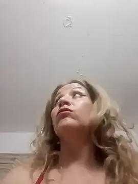 Snapshot of Fenix_528 chatting on 09.27.25 Fenix 528 online show from 09.27.25