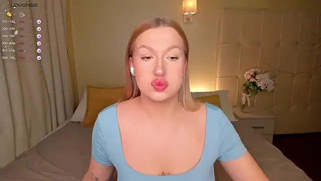 Emma  Leee online show from 01.27.25