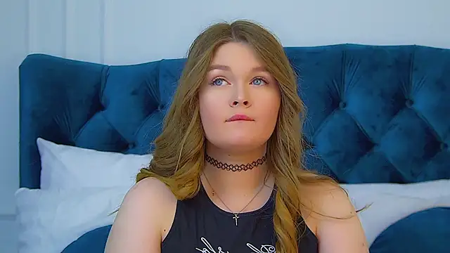 CrystalLyons online show from 10.13.25