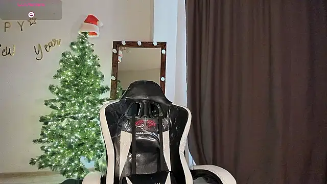 Snapshot of Lana_Younes chatting on 12.02.24 Lana Younes online show from 12.02.24