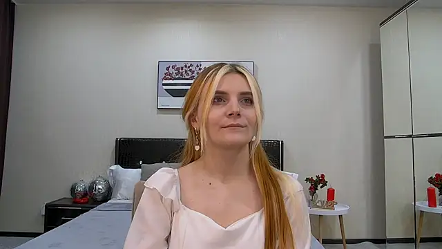 Snapshot of KellyStone chatting on 01.22.25 KellyStone online show from 01.22.25
