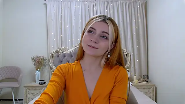 Snapshot of KellyStone chatting on 01.24.25 KellyStone online show from 01.24.25