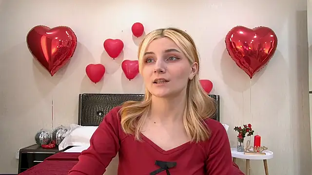 Snapshot of KellyStone chatting on 02.16.25 KellyStone online show from 02.16.25