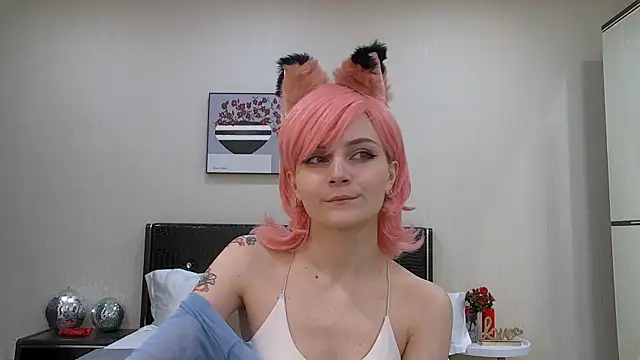 Snapshot of KellyStone chatting on 03.17.25 KellyStone online show from 03.17.25