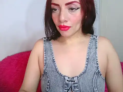 Snapshot of x_Lady_x chatting on 10.24.25 x Lady x online show from 10.24.25