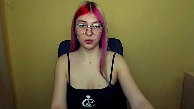 Luna Lush  online show from 03.05.25