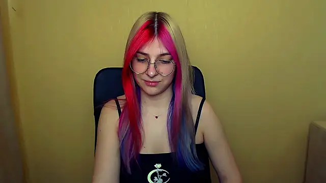 Luna Lush  online show from 03.05.25