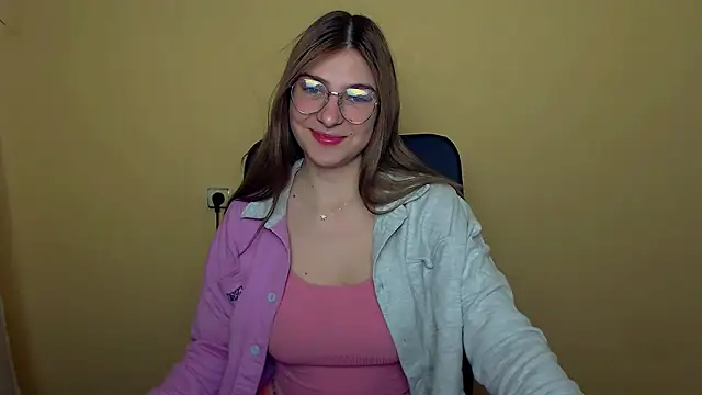 Luna Lush  online show from 10.20.25