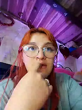 SophiaWeestt99 online show from 02.18.25