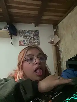 SophiaWeestt99 online show from 09.20.25