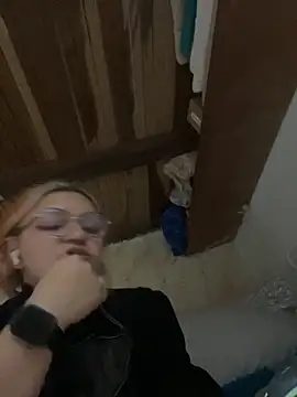 SophiaWeestt99 online show from 10.13.25