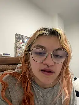 Snapshot of SophiaWeestt99 chatting on 07.15.26 SophiaWeestt99 online show from 07.15.26