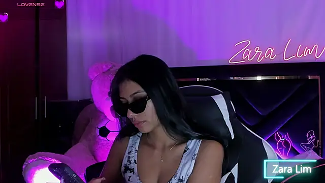 ZaraLim online show from 09.25.25