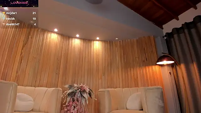 RebeccaHudson online show from 02.05.25