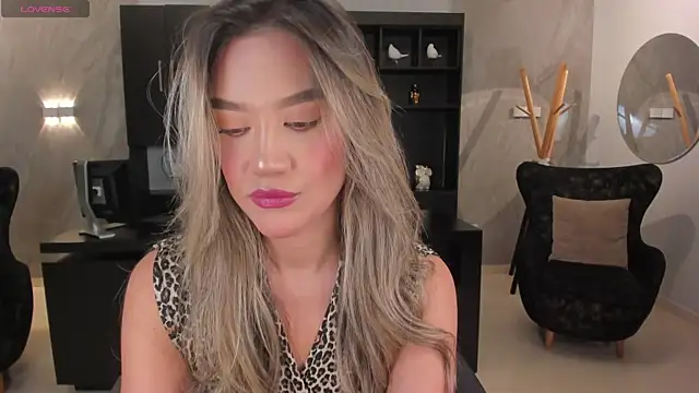 RebeccaHudson online show from 02.07.25